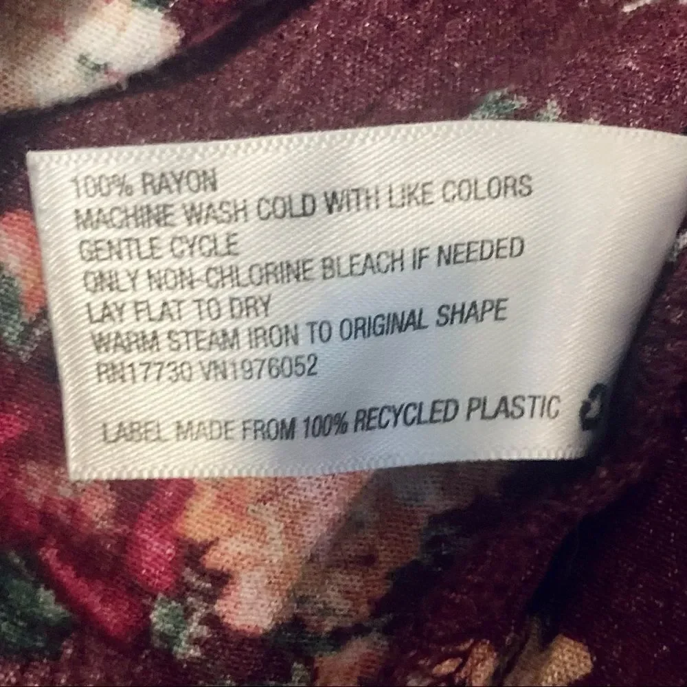 Xhilaration Maroon Floral Ruffled Rayon Shorts Size Medium - Picture 7 of 7